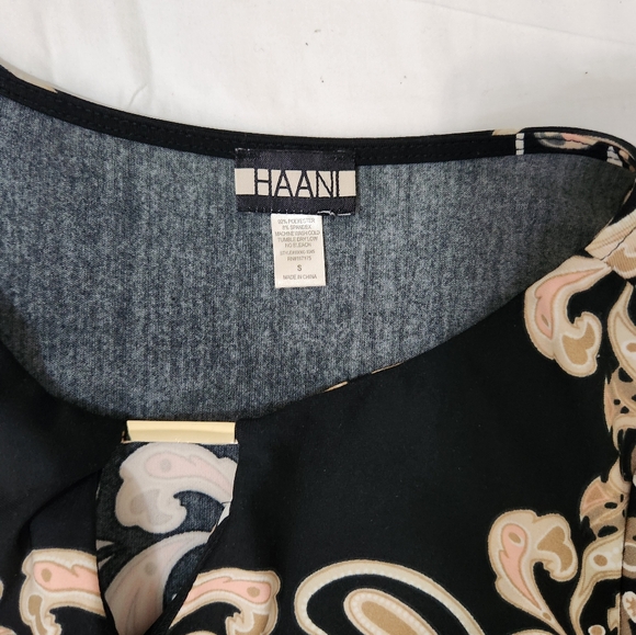 Black, white,  pink, tan Haani knee length dress size small. - Picture 4 of 4